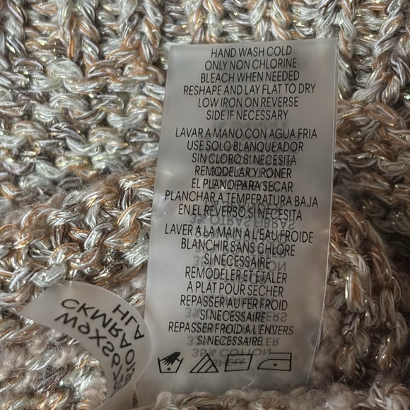 EUC Calvin Klein Sweater - Picture 11 of 11